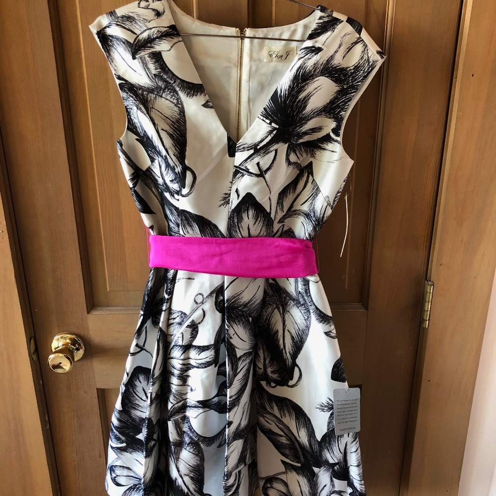 Eliza‎ J fit and flare dress NWT - Picture 2 of 11